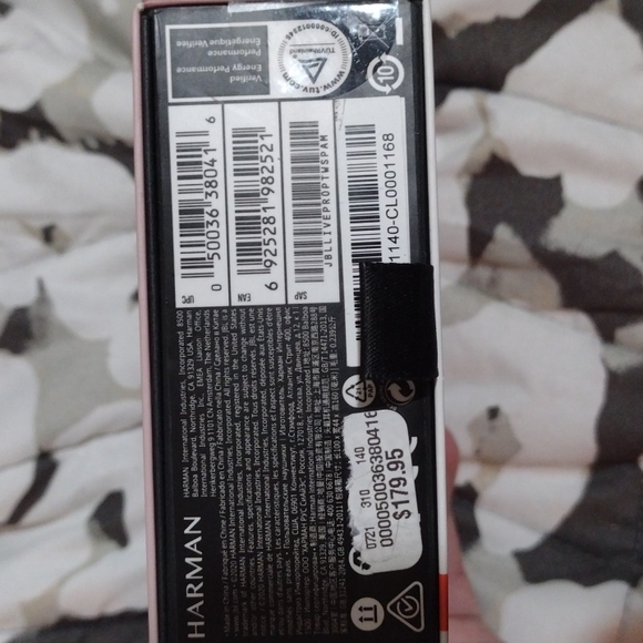 JBL earbuds - Picture 4 of 4